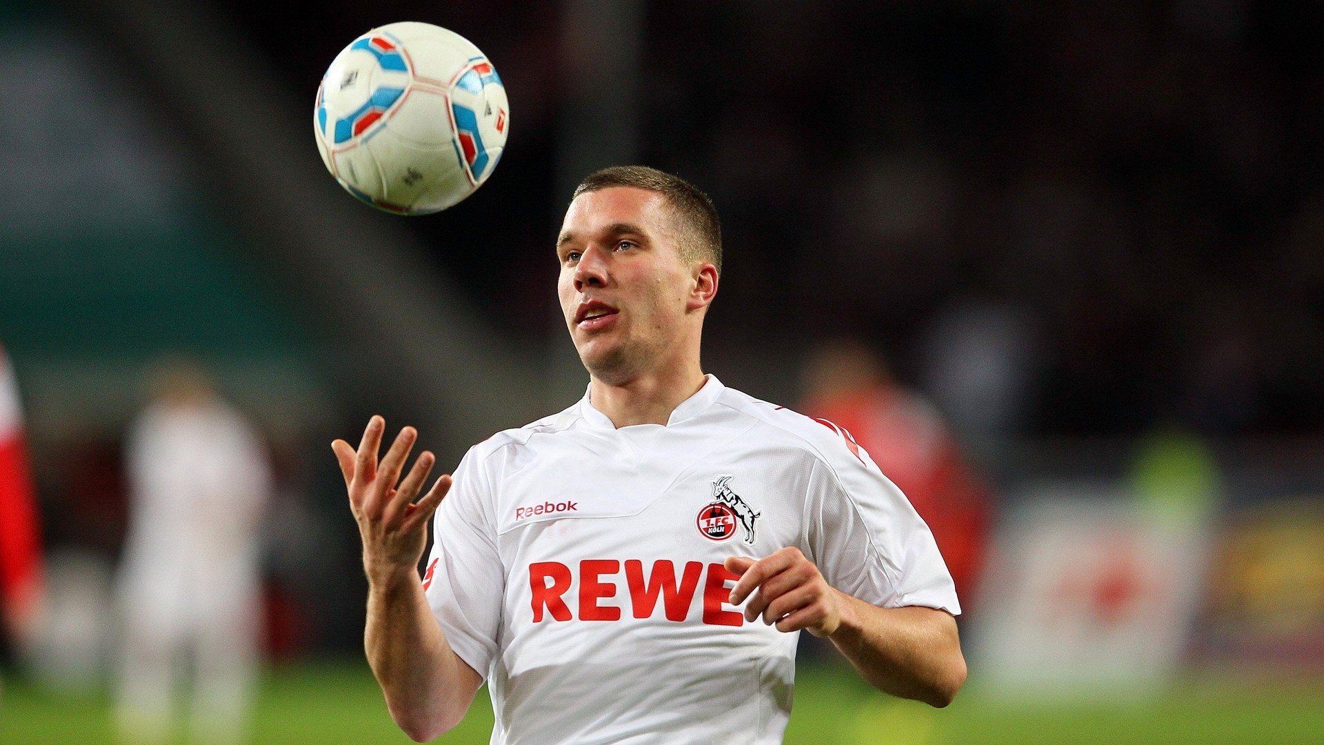 到“巷”收走“切尔西”也有“世一腰”揭秘足球的无尽魅力